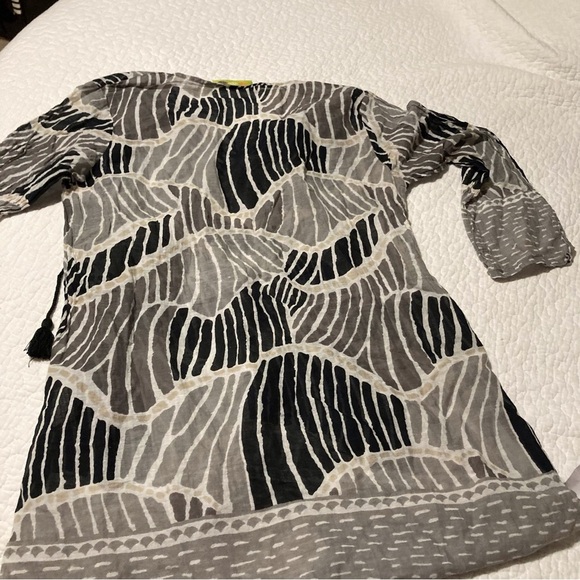 Rock Flower Paper Patterned Tunic | Size M | Resortwear | Breezy - Picture 5 of 10